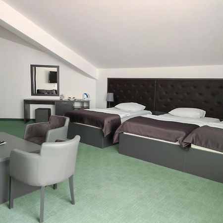 Hotel Bacchus ลิฟโน ภายนอก รูปภาพ