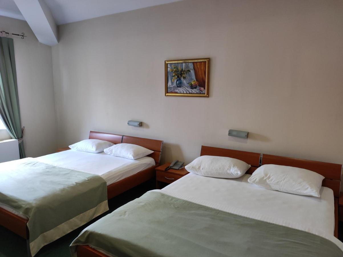 Hotel Bacchus ลิฟโน ภายนอก รูปภาพ