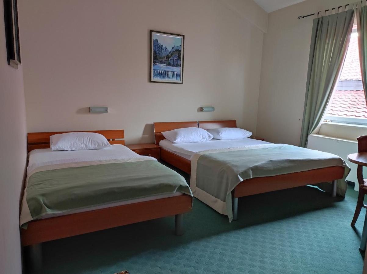 Hotel Bacchus ลิฟโน ภายนอก รูปภาพ