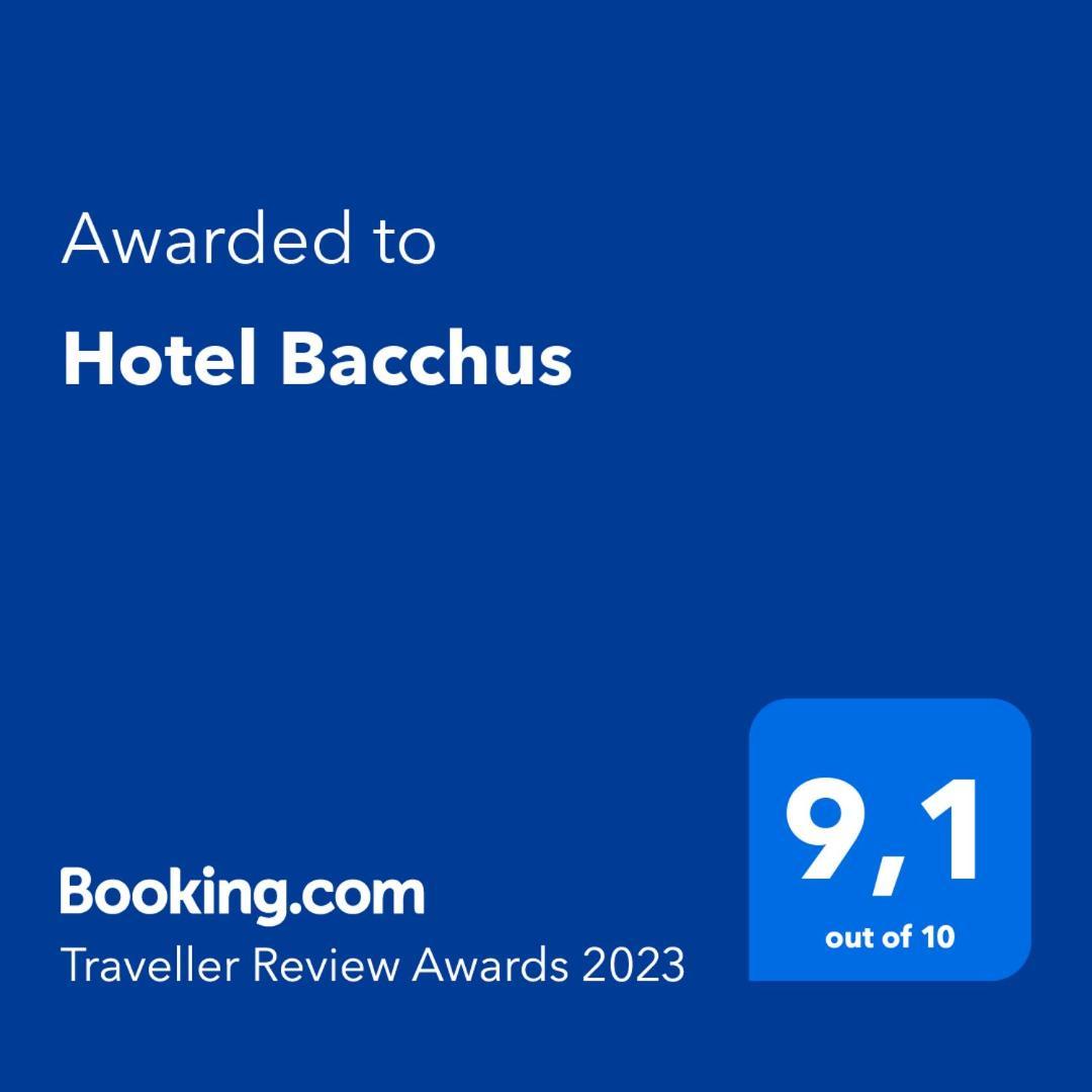 Hotel Bacchus ลิฟโน ภายนอก รูปภาพ