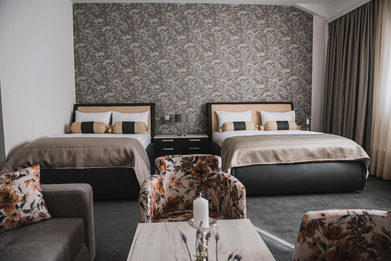 Hotel Bacchus ลิฟโน ภายนอก รูปภาพ